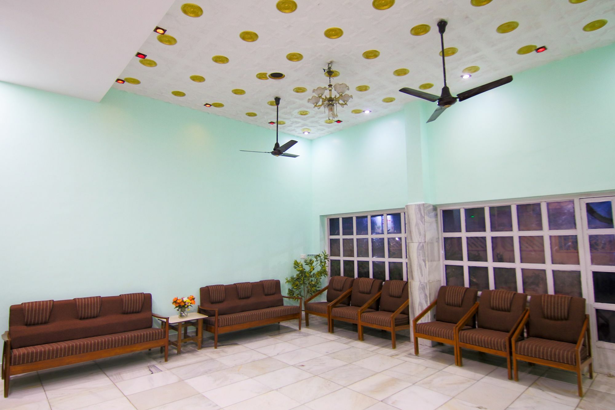 Oyo 10709 Hotel Sbt Visakhapatnam Esterno foto
